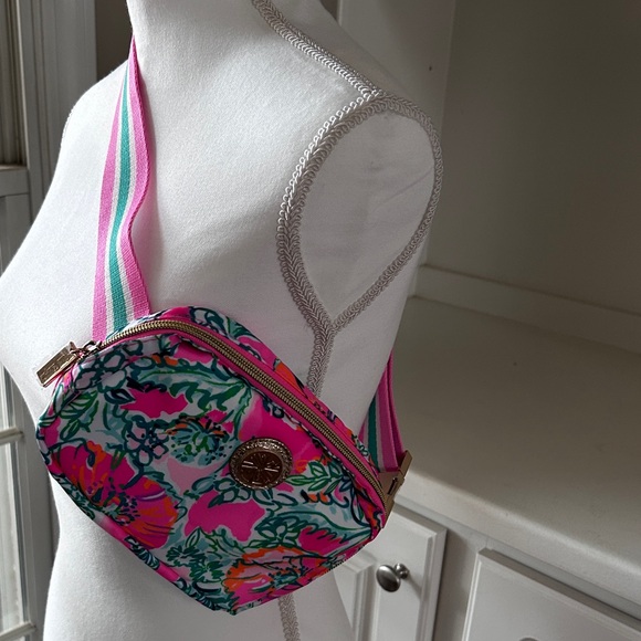 LILLY PULITZER Belt Bag Soleil Floral Zip Small Adjustable Jeanie Cosmetic NWOT - Picture 3 of 15